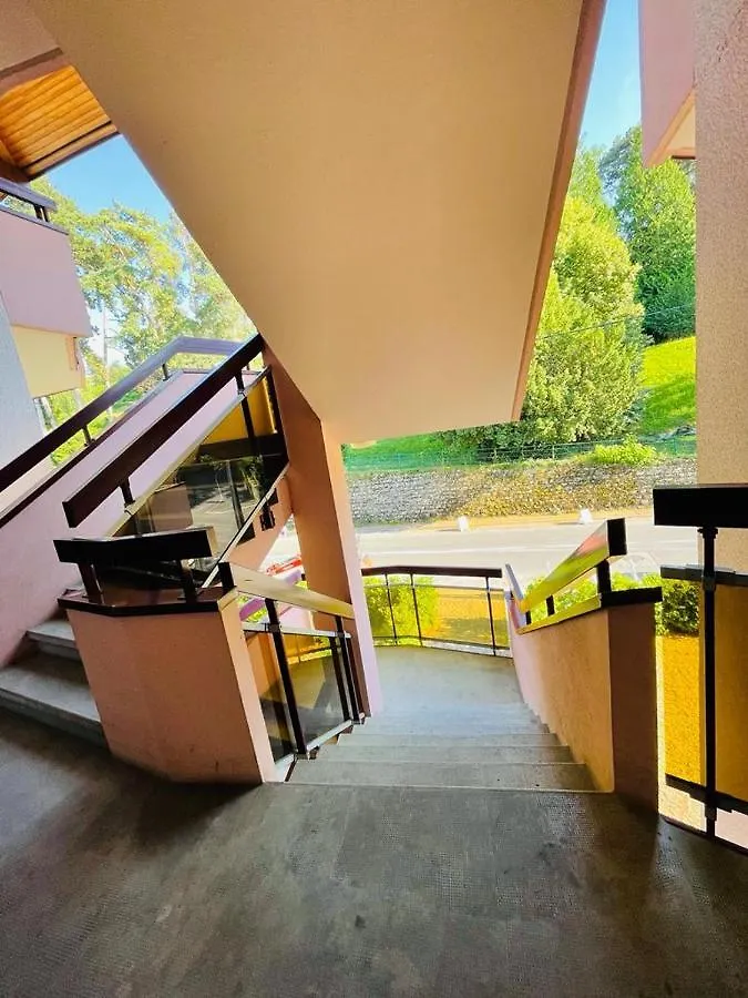 Appartement F2 près débarcadère, en centre ville, des thermes EVIAN LES BAINS France