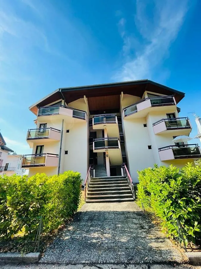 F2 Pres Debarcadere, En Centre Ville, Des Thermes Evian Les Bains 2 Etoiles 0*, エヴィアン・レ・バン フランス